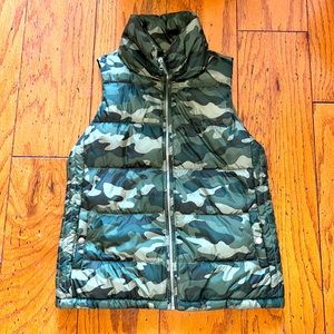 XS Old Navy, so warm- camo puffer vest- never worn!